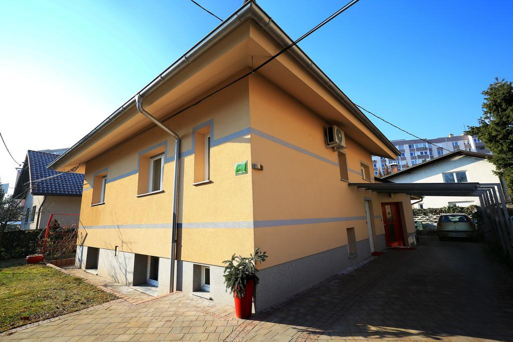 Apartment In Ljubljana Bagian luar foto